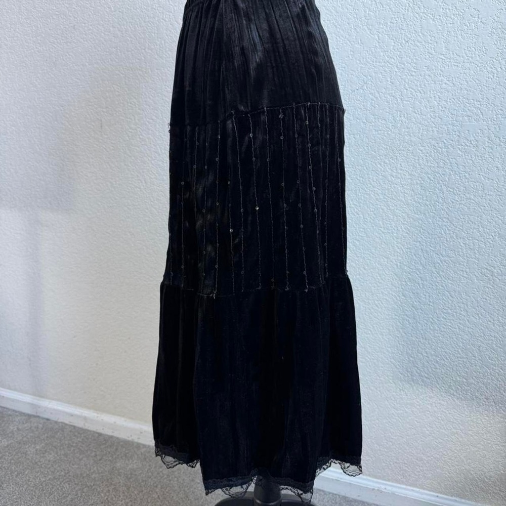 No Boundaries Black velvet midi skirt - Picture 7 of 8